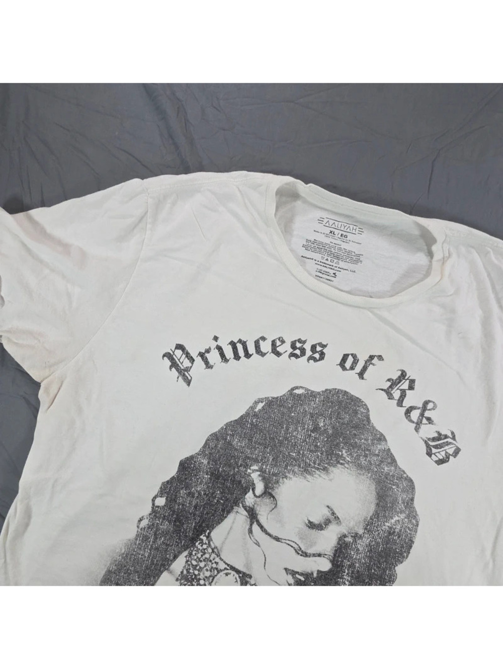 Aaliyah "Princess of R&B" Graphic Tee